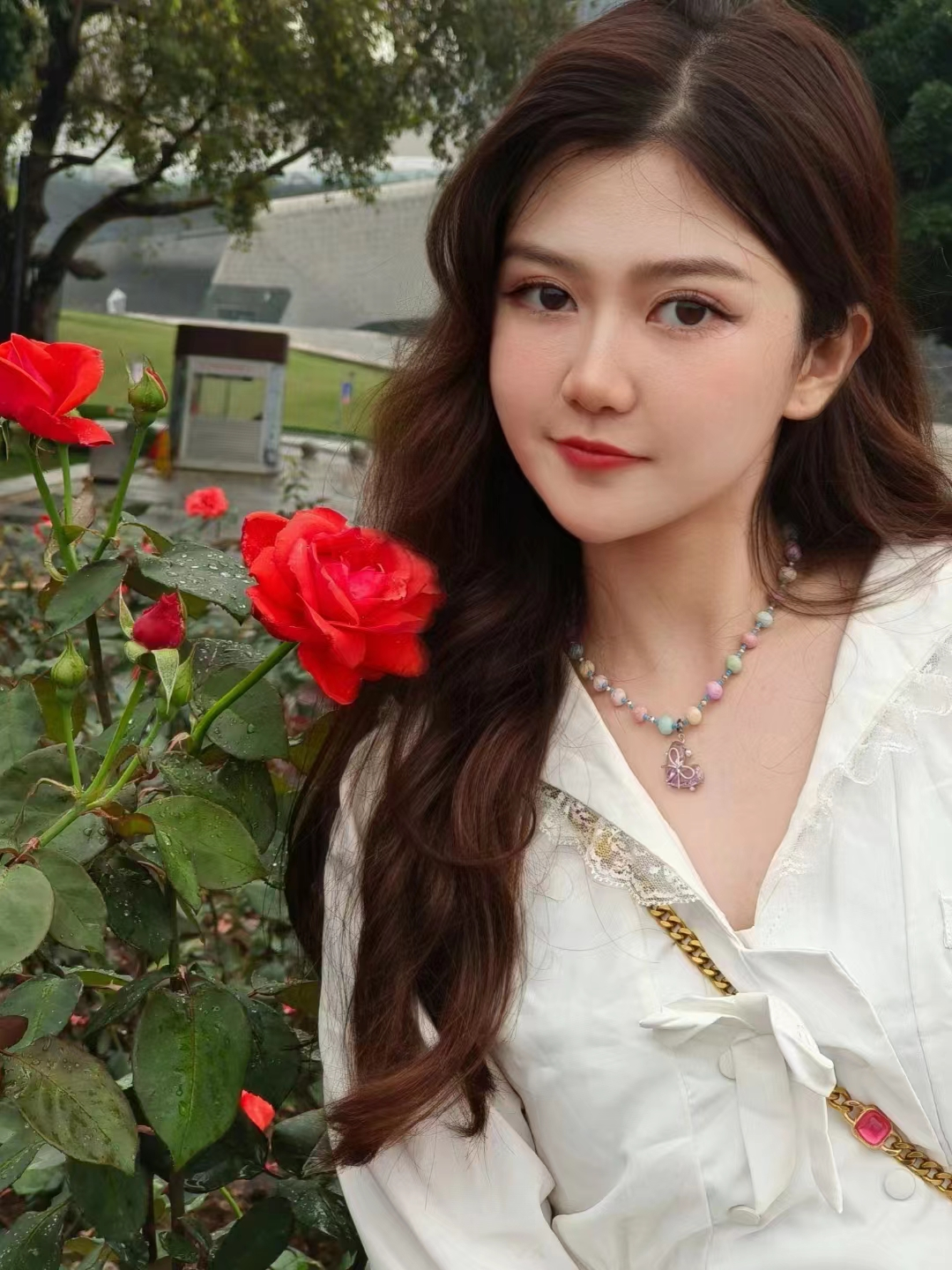 洪伊婷+服装设计与品牌策划+广州市洪兴纺织有限公司.png