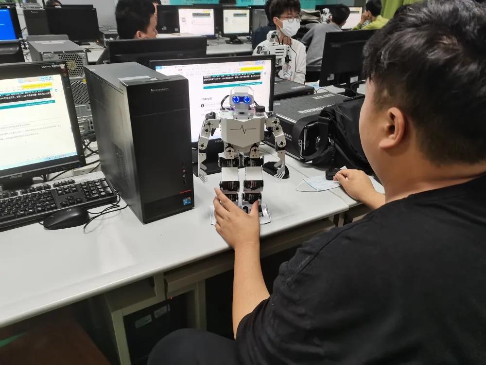 微信图片_20211210102740.jpg 微信图片_20211210102740.jpg