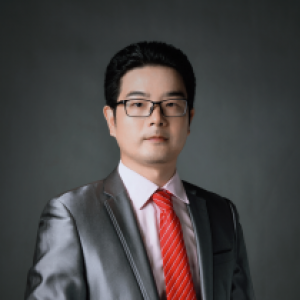 徐远华，省编文创艺术与设计教指委专家