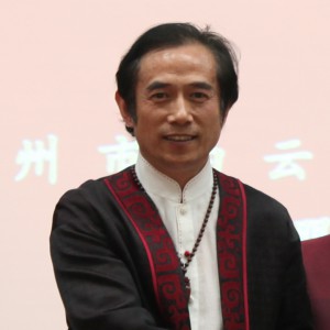 李建刚，服装设计大师